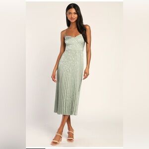 Lulus Regal Romance Sage Floral Jacquard Pleated Satin Midi Dress